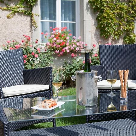 Logis Hotels Restaurant La Mere Hamard Semblancay Exterior photo