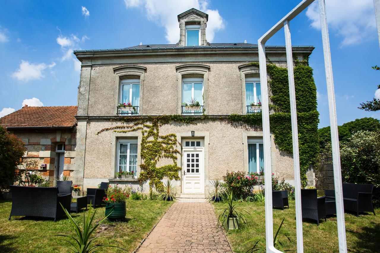 Logis Hotels Restaurant La Mere Hamard Semblancay Exterior photo